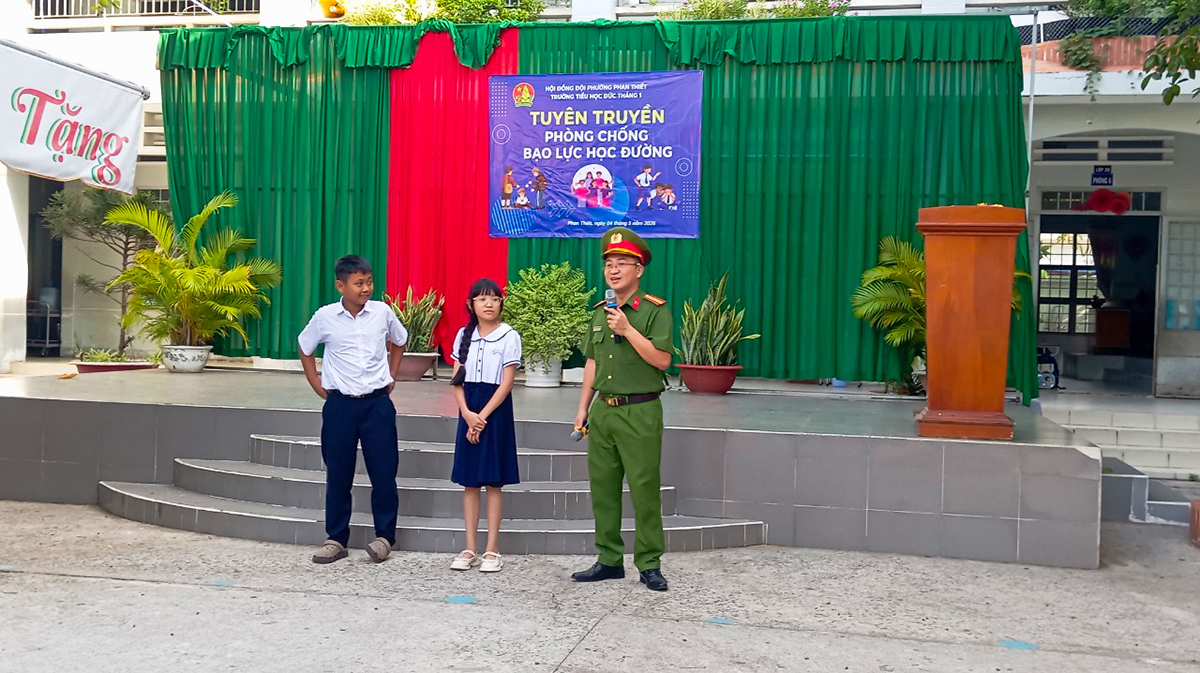 Cùng Xây Dựng Trường Học Xanh - Sạch - Đẹp